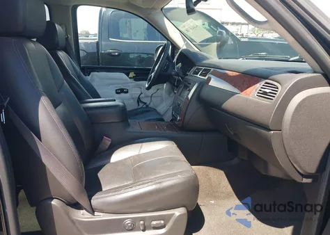 2007 Chevrolet Tahoe Ltz from USA, damaged, VIN 1GNFC13047R379147